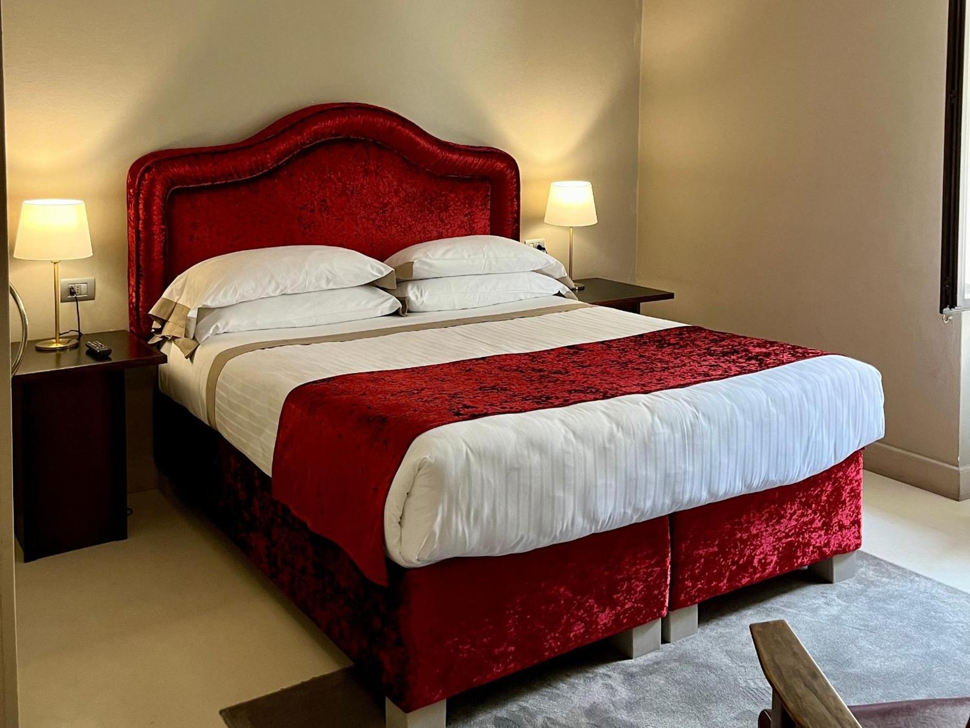 Numa Florence Palazzo San Niccolo Екстер'єр фото